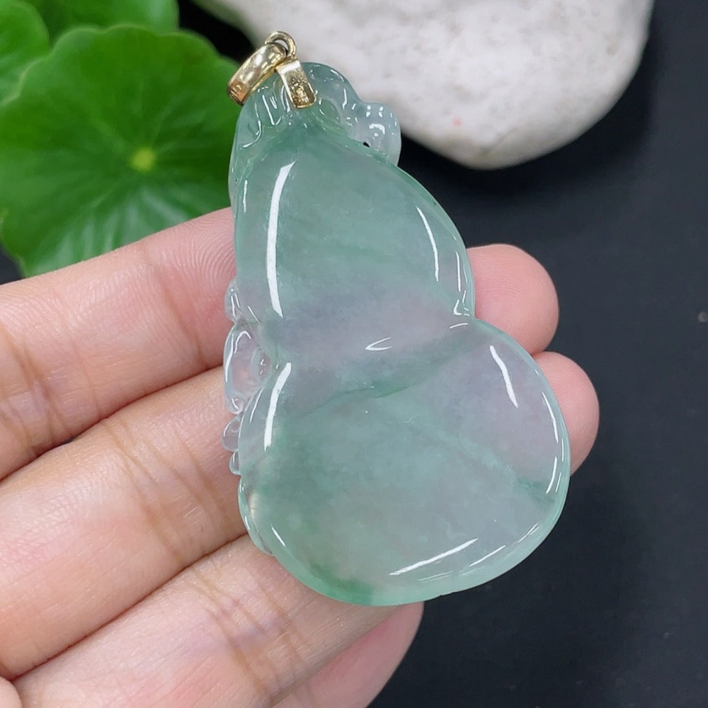 Jadeite Pendant Gourd with 18K Bail Total Weight Approx. 14.92g