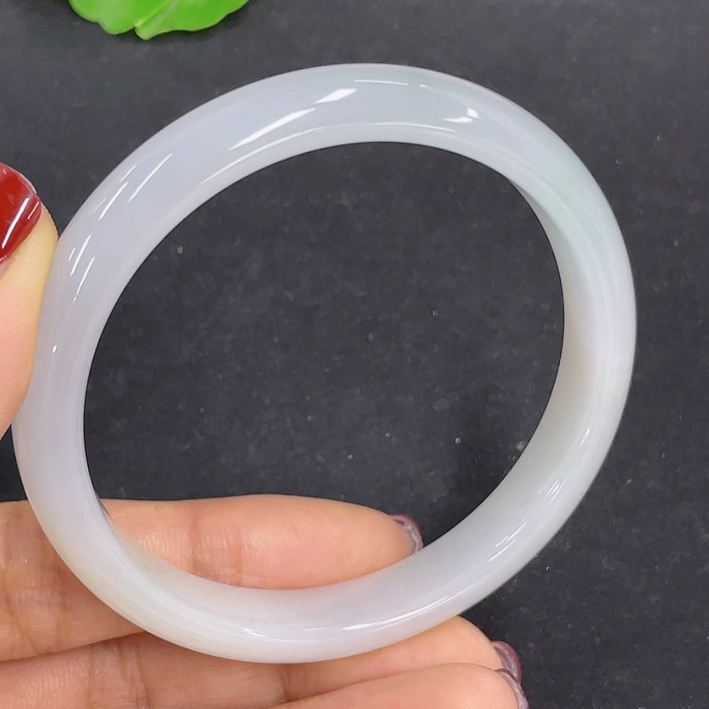 HKHQ jadeite round bracelet, size 54.3, with approximately 32.12g weight, featuring smooth, polished jade stones.