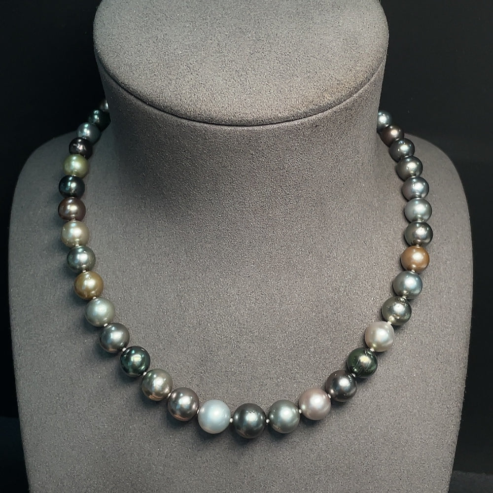 Seawater pearl necklace, color origin undetermined, non-gold, total product weight approximately 52.23g, size approx. 8.1-10.6mm
