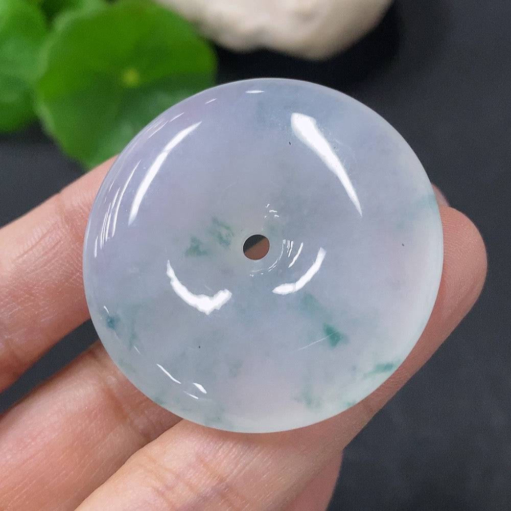 Huiliu Jadeite Pendant with Peace Buckle design, featuring smooth green jade stone, certified by HUILIU HQ.