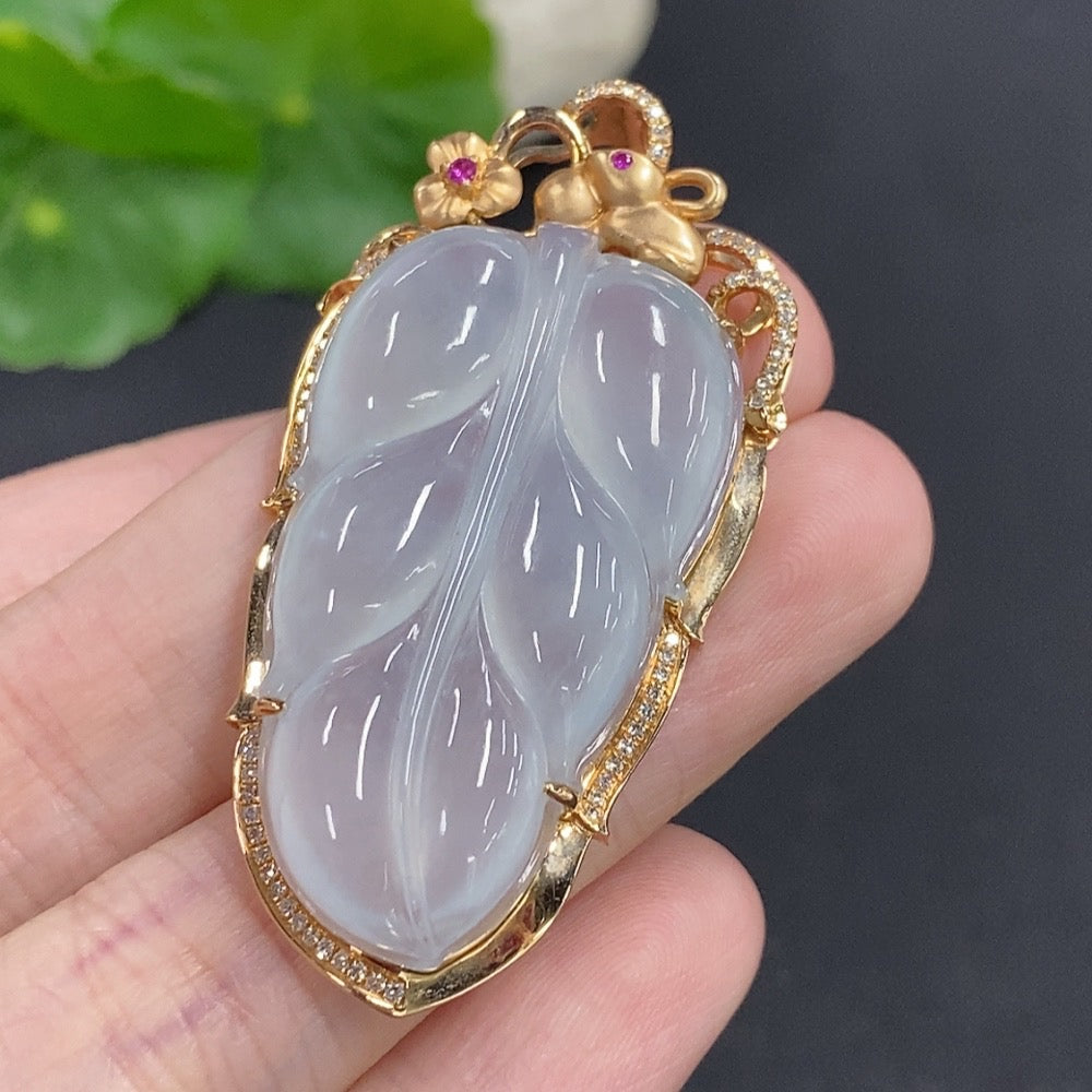 Jadeite Leaf Pendant 18k Gold Total Weight Approx. 13.16g Set with Diamonds (Colorless)