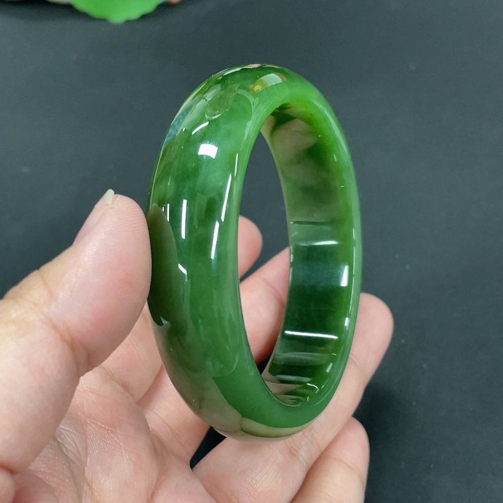 Green Hetian Jade round bracelet with 58.5cm size and 70.4g weight, crafted by HUILIU HQ, showcasing smooth, polished jade beads.