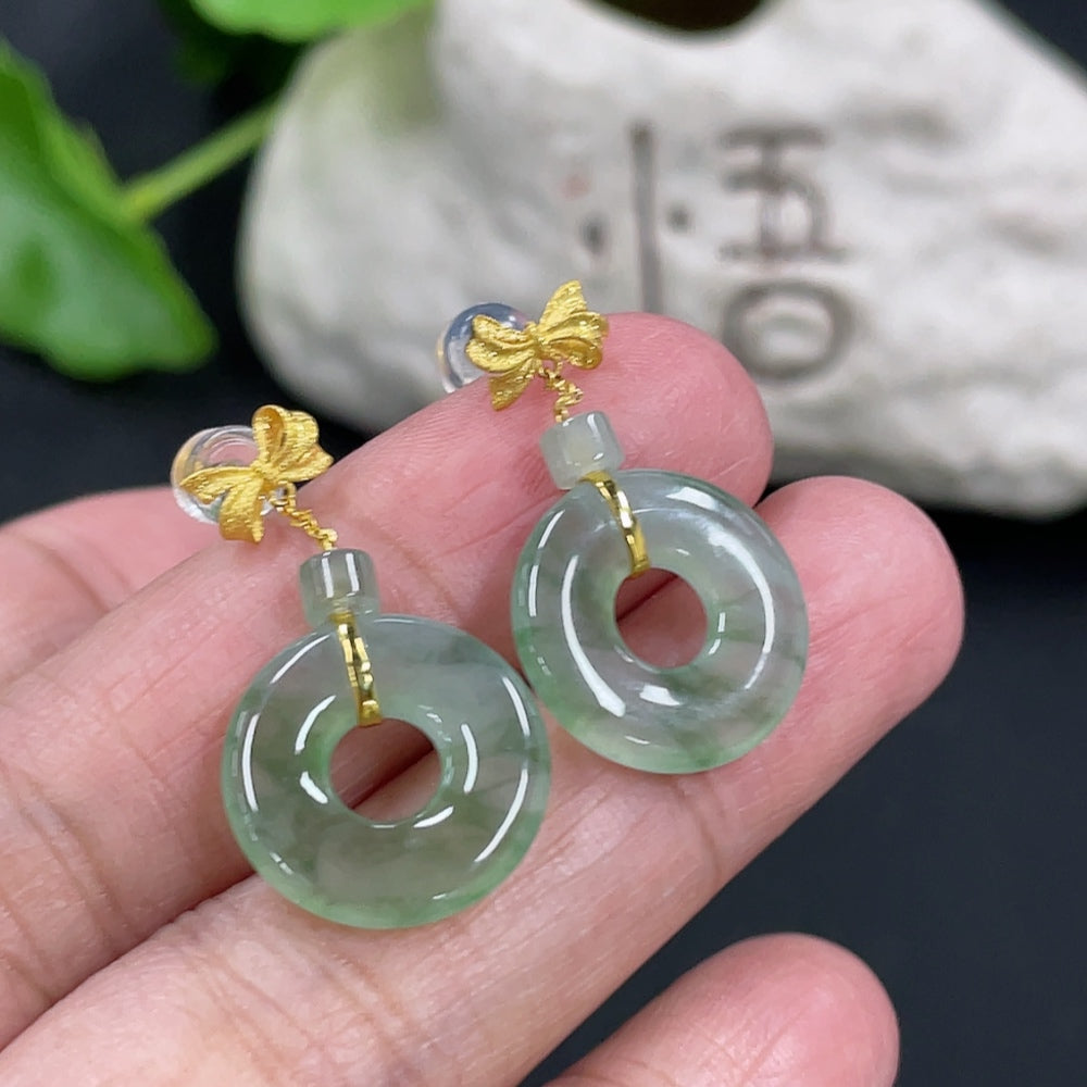 HUILIU HQ Jadeite donut stud earrings with 18k gold setting, featuring green jade donuts and gold posts, weight approximately 3.2g