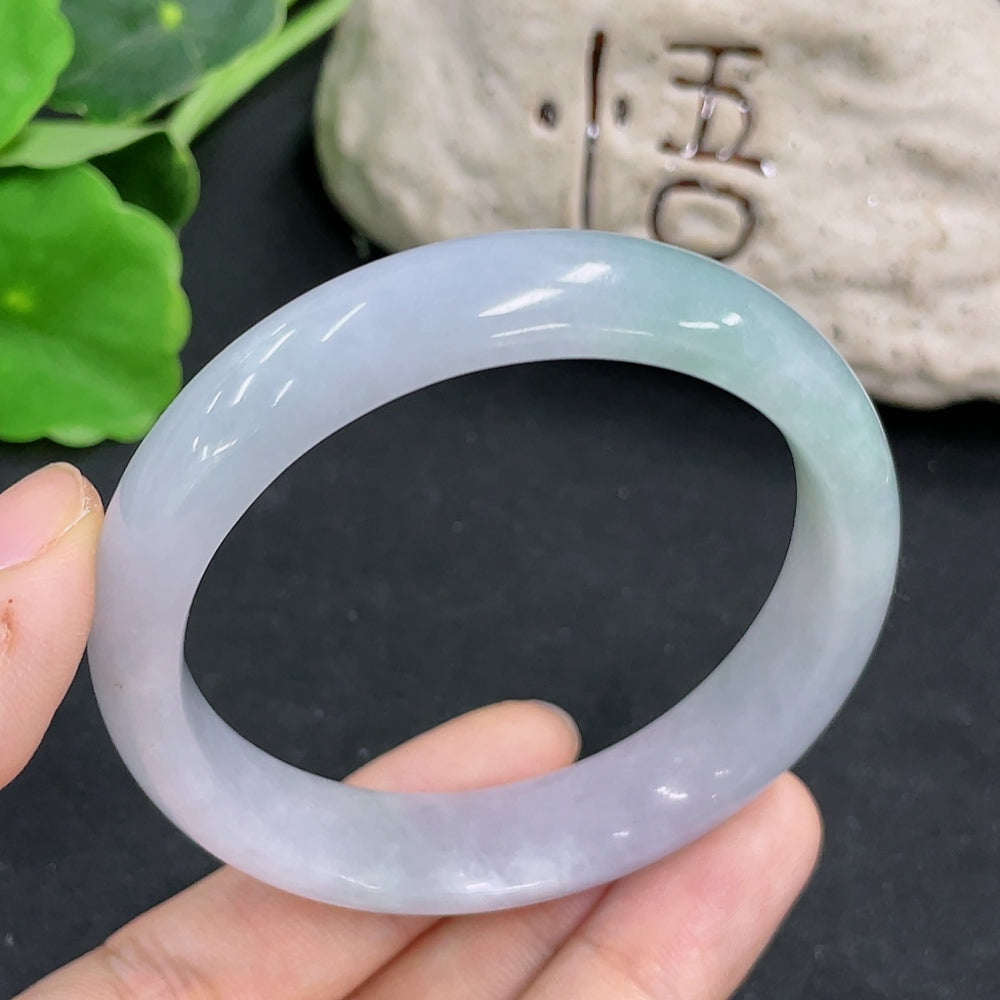 Jadeite Round Bangle