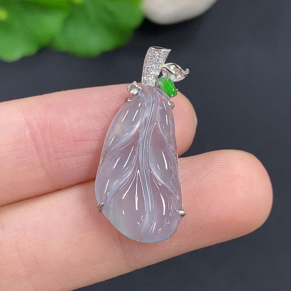 Jadeite Leaf Pendant 18k Gold Total Weight Approx. 2.6g With Diamond Accents