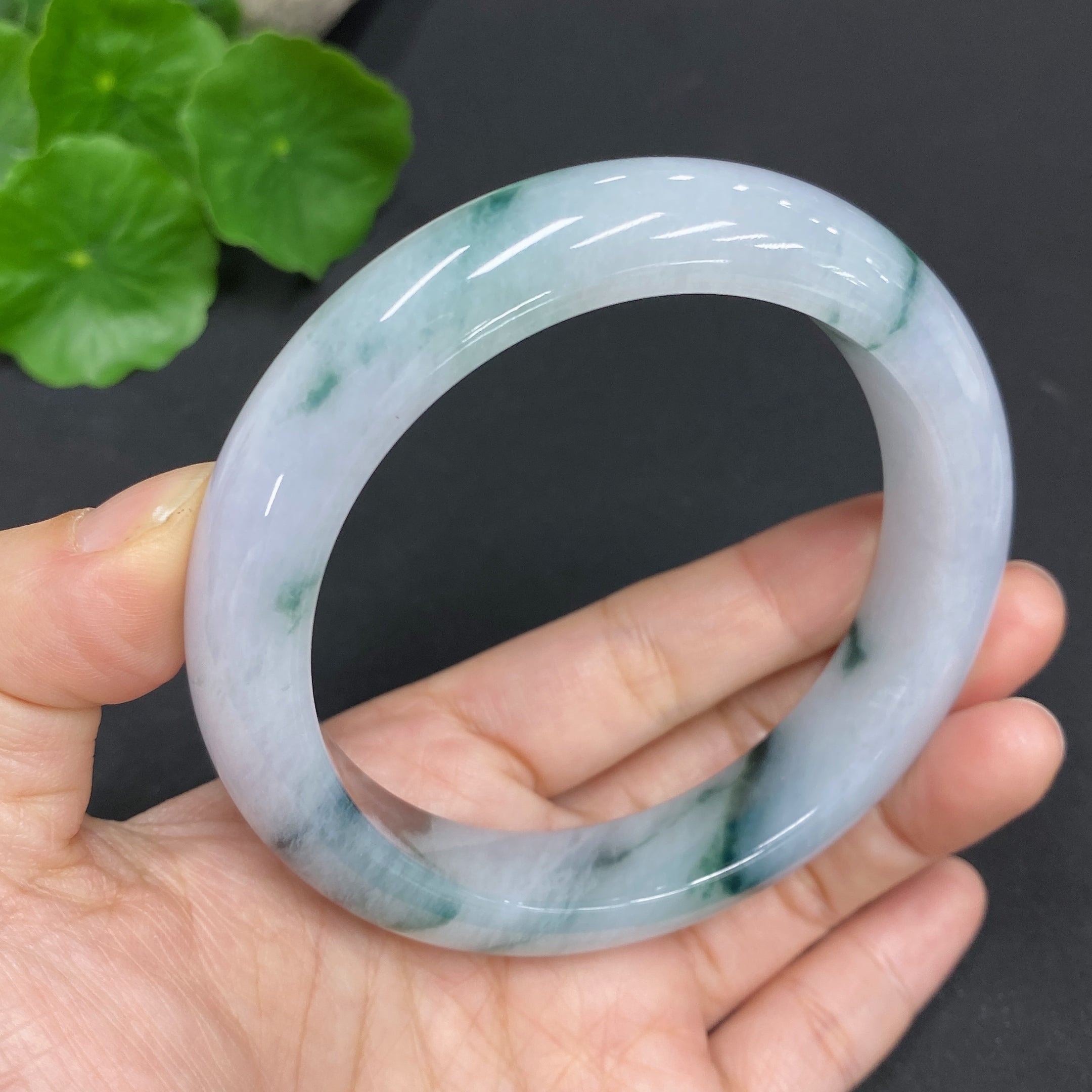 Jadeite Round Bangle Size 61.7 Total Weight 79.687g