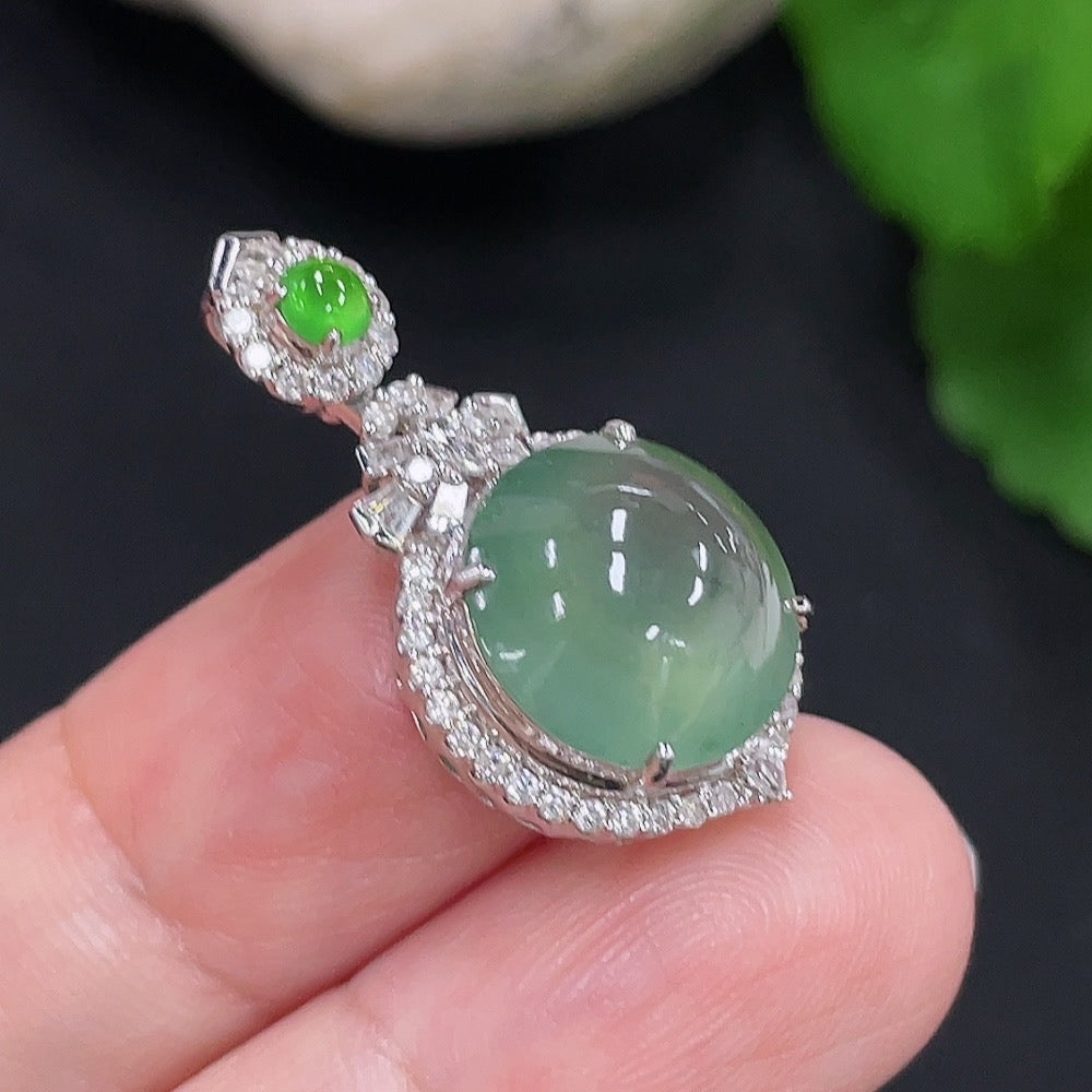 Jadeite Inlaid Pendant 18K Gold Total Weight Approx. 3g (with Diamond Accents)