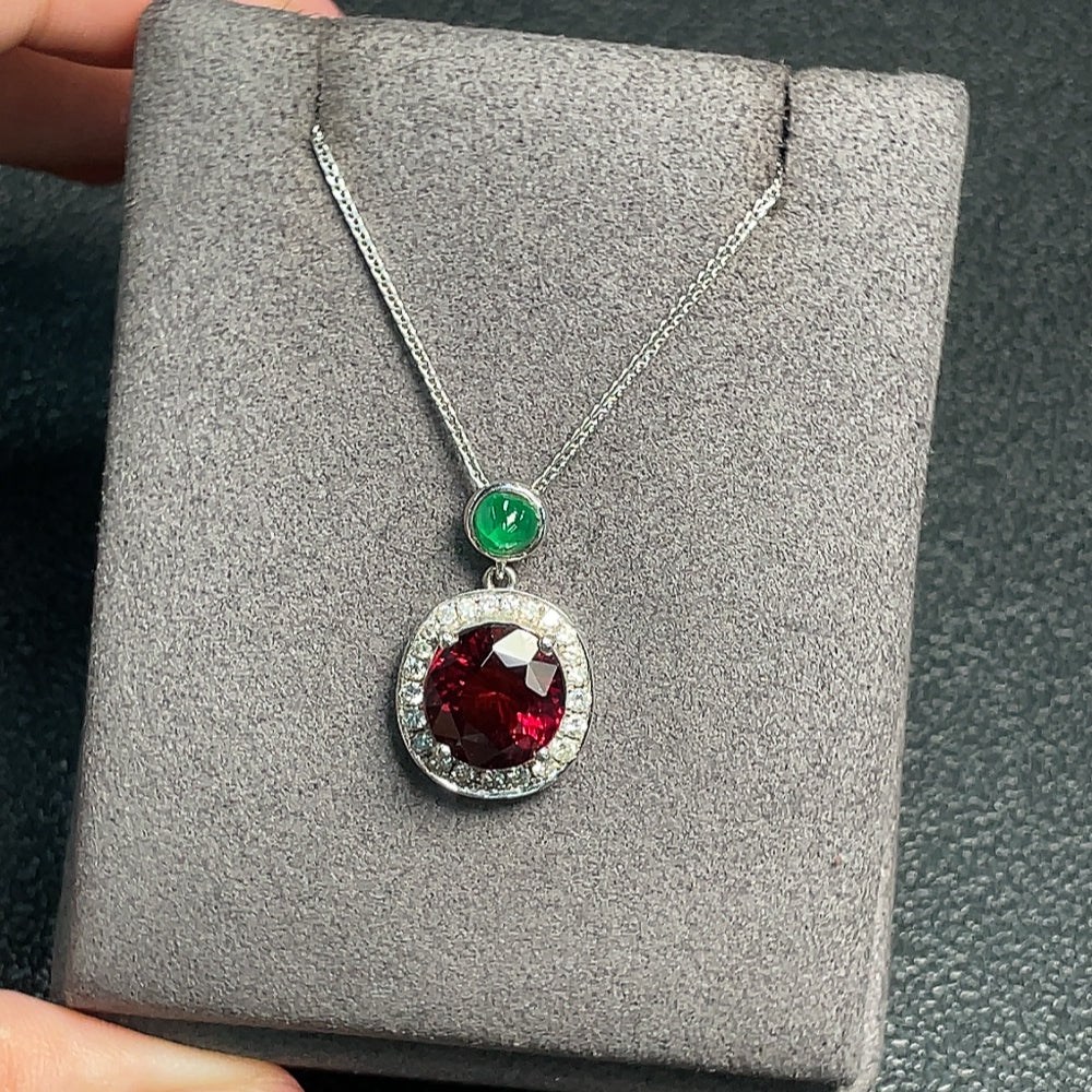Garnet Pendant with Clarity-Enhanced Emerald and Diamond Accents in 18K Gold, Total Weight Approx. 5.73g Including Chain