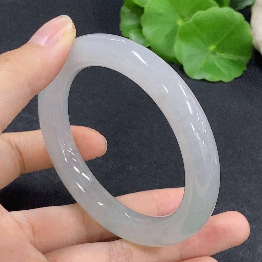 Jadeite Round Bangle