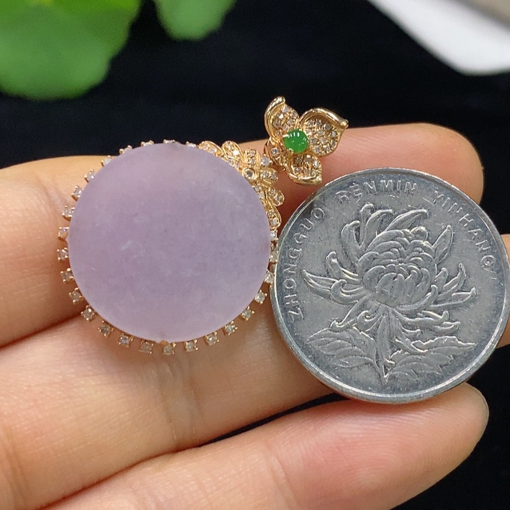 Jadeite Plain Pendant with 18K Diamond Accents, Total Weight Approx. 4.28g