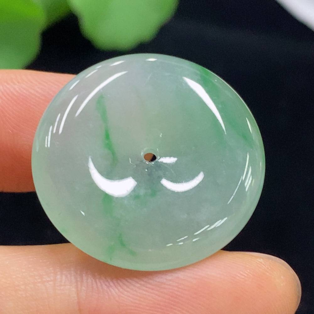 Jadeite pendant safety buckle from HUILIU HQ, weighing approximately 7.55g, featuring smooth green jade with polished finish.