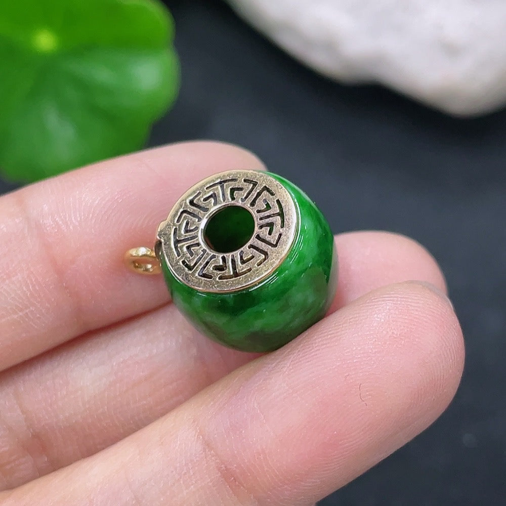 Jadeite Beaded Pendant with 18k Gold (Including Ore)