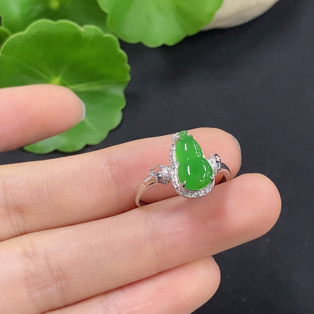 Jadeite Gourd Inlaid Ring 18K Gold with Diamond Size 15 Total Weight Approx. 2.02g