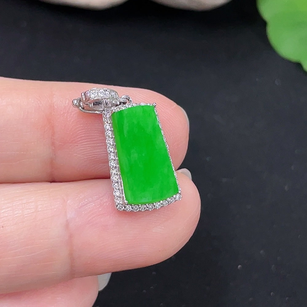 Jadeite Plain Pendant Mounting Pendant 18K Gold with Diamond Total Weight Approx. 2.15g