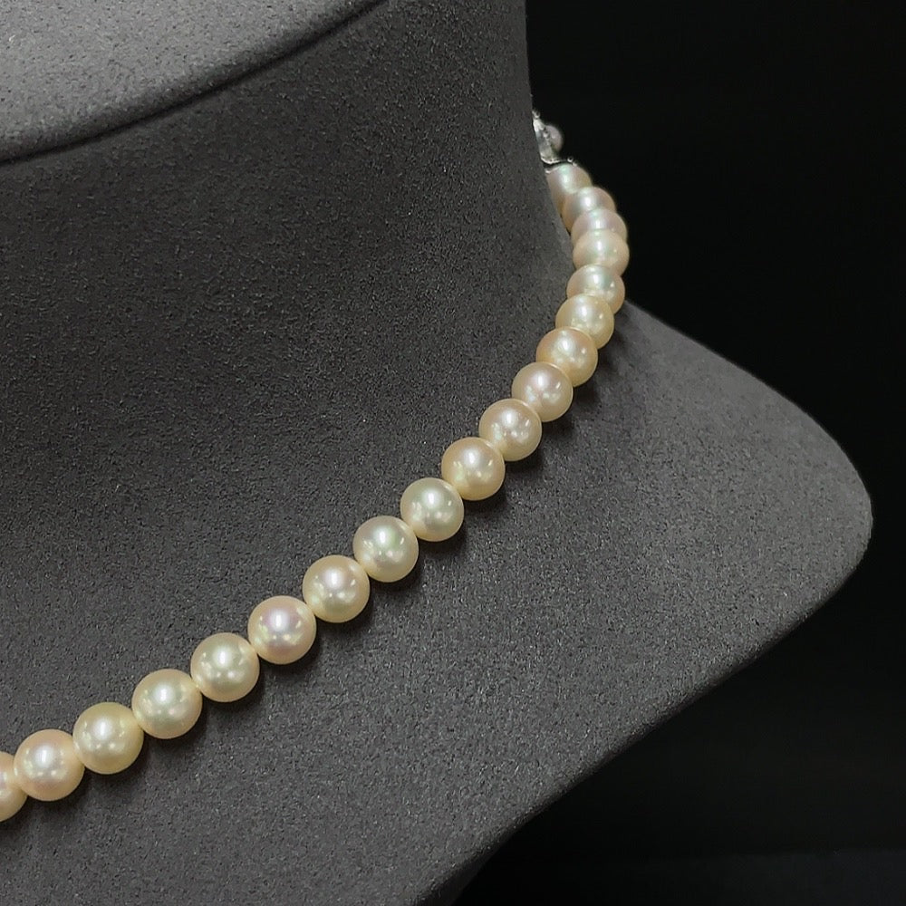 Seawater Pearl Strand Non-Gold Setting Approx. 7.6mm Total Weight About 35.29g Color Origin Undetermined