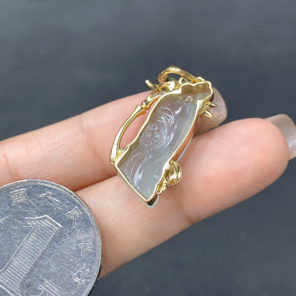 Jadeite Pendant with 18K Gold Setting, Total Weight Approx. 3.8g