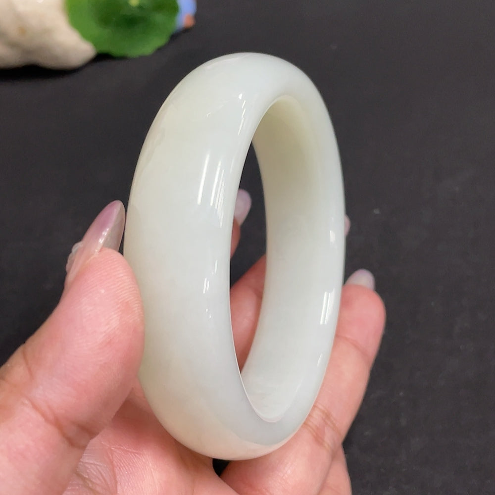 和田玉圓形手鐲,尺寸60.1,總重約96.1克