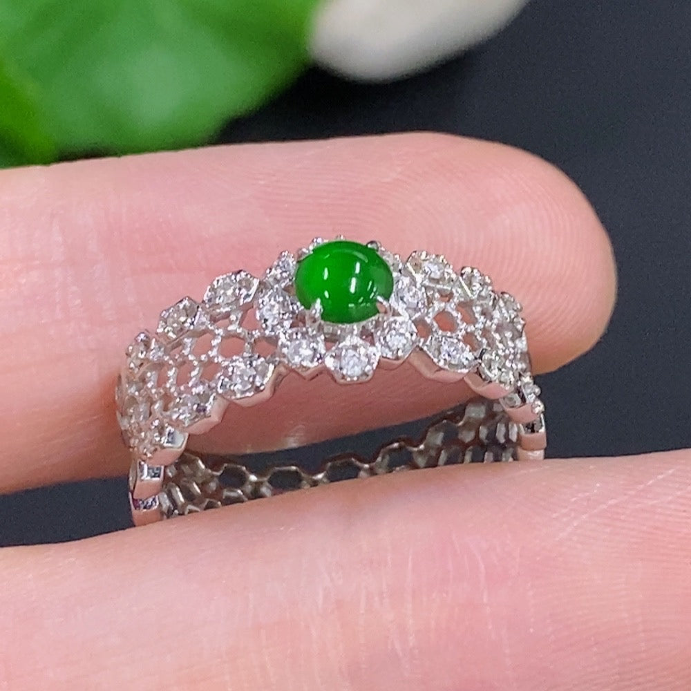 Jadeite Cabochon Ring with 18k Gold, Total Weight Approx. 2.7g, Size 13, Accented with Diamonds