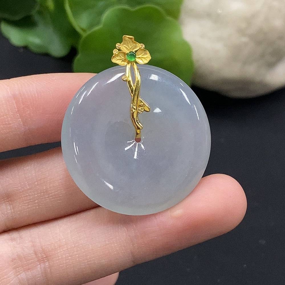 HUILIU HQ Jadeite Peace Knot pendant with diamond accents, showcasing intricate craftsmanship and vibrant green jade jewelry.