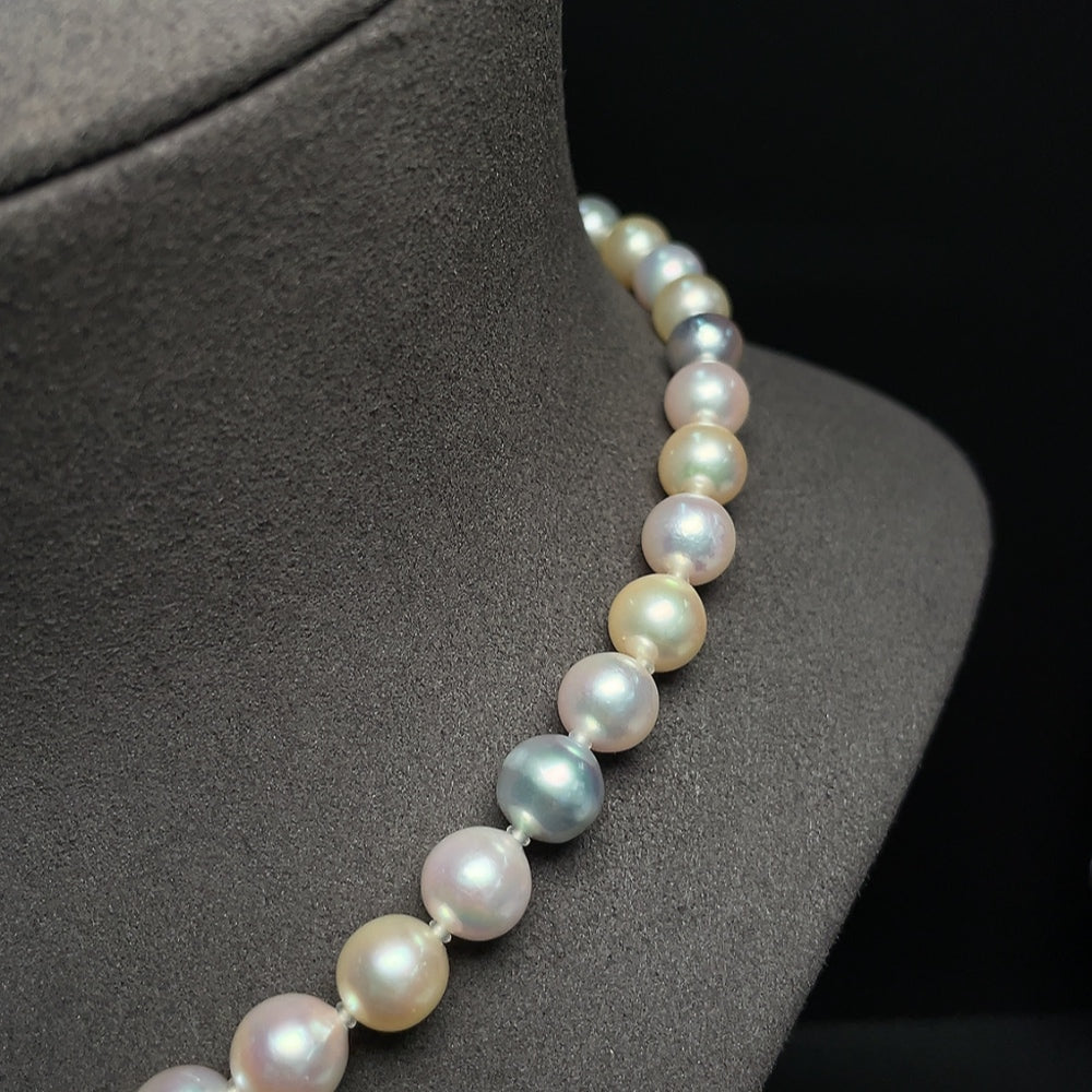 Seawater Pearl Necklace Color Origin Undetermined Non-Diamond 58% Gold Content Total Weight Approx. 40.85g Size 8-8.8mm