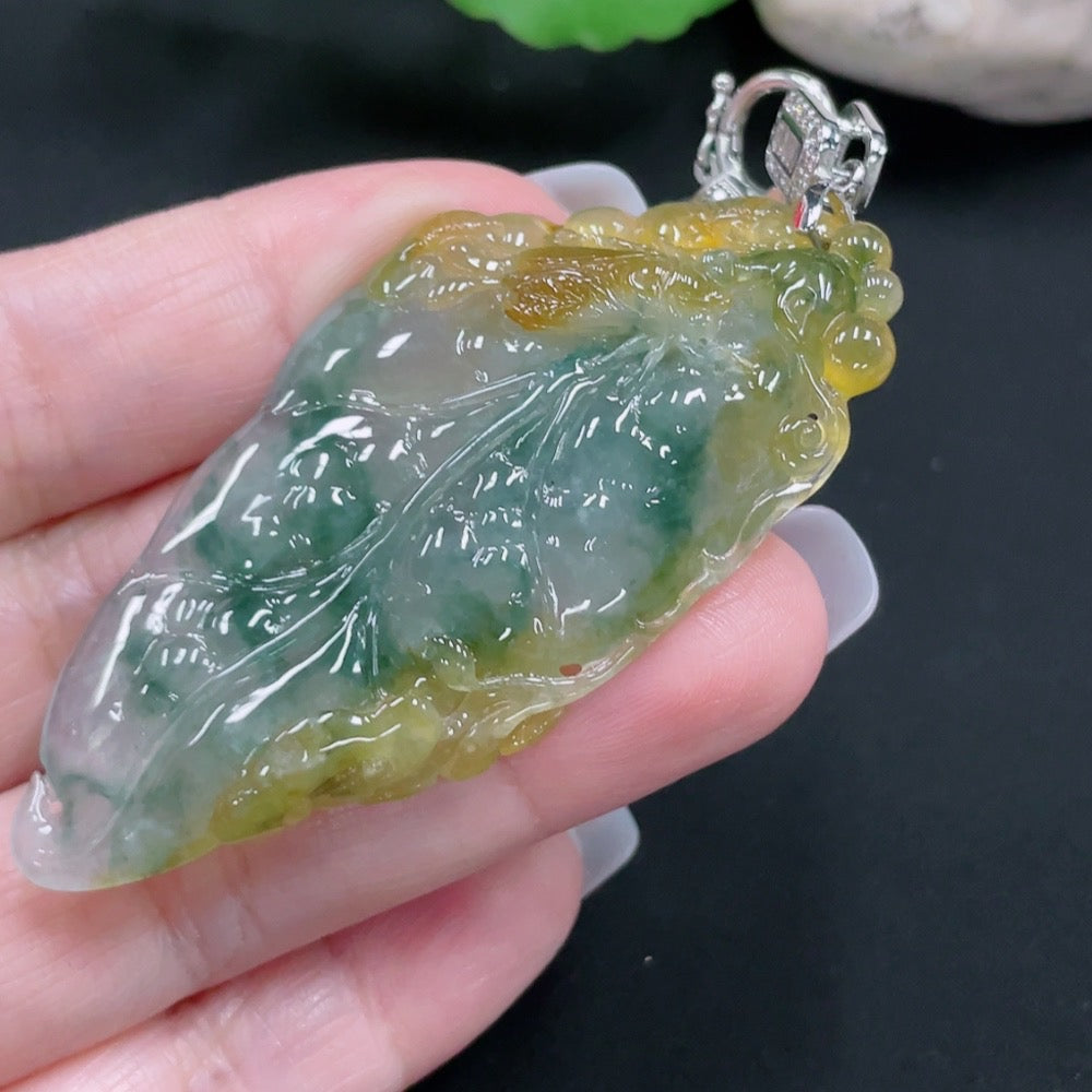 Jadeite Show-Stopping Pendant