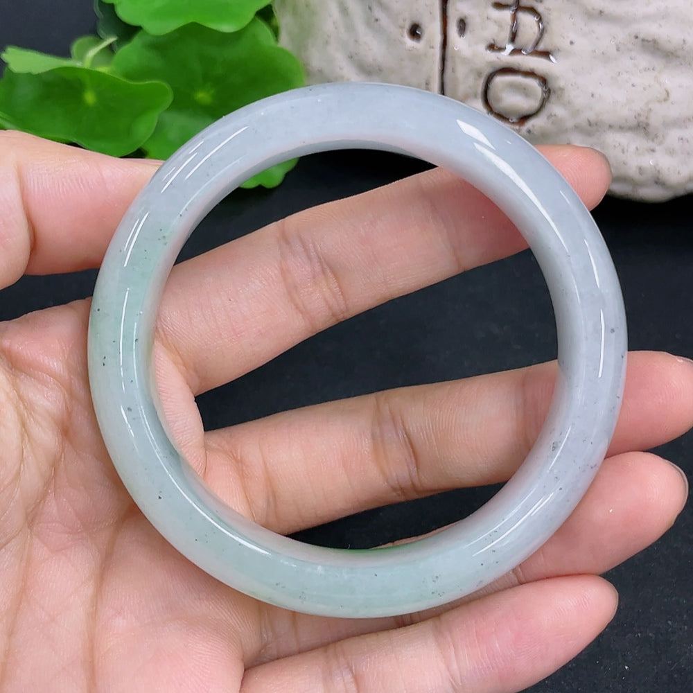 Jadeite round bangle from HKHQ, 66.8g weight, size 55.7, featuring smooth polished jadeite surface.