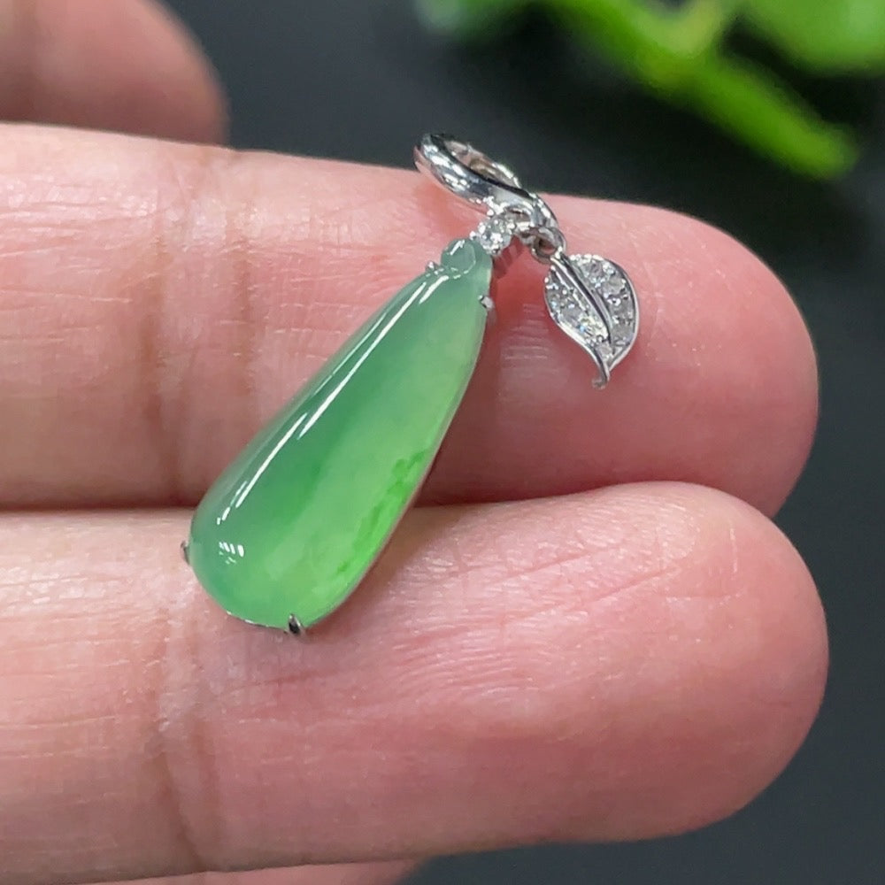 Jadeite Auspicious Gourd Pendant, Setting, . | Huiliu Certified