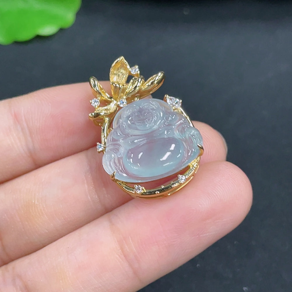 Jadeite Buddha pendant weighing 4.9g with 18k gold content, displayed on a neutral background, no stamp visible.