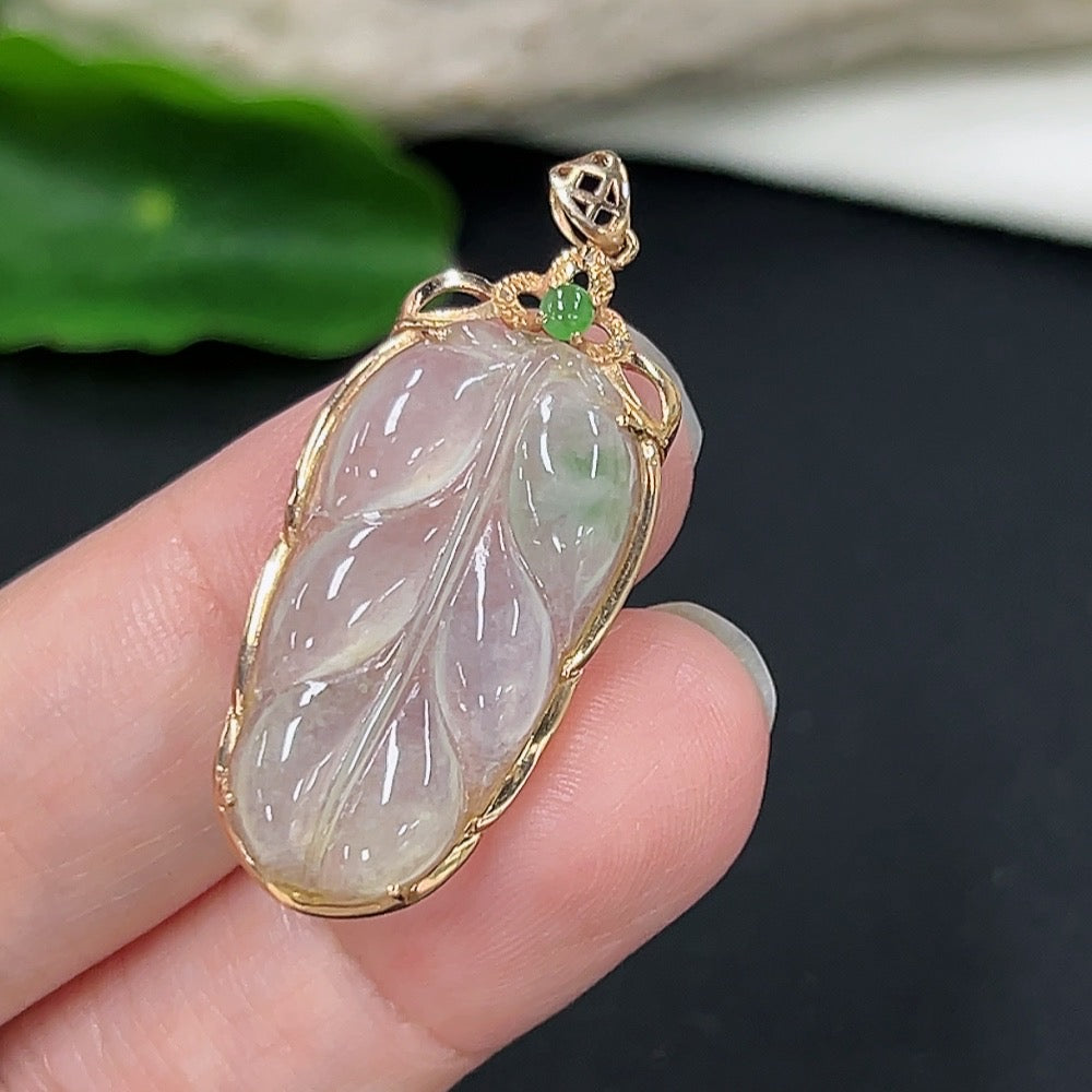 Jadeite Leaf Inlaid Pendant with 18k Gold and Diamond Accents, Total Weight Approximately 2.55g