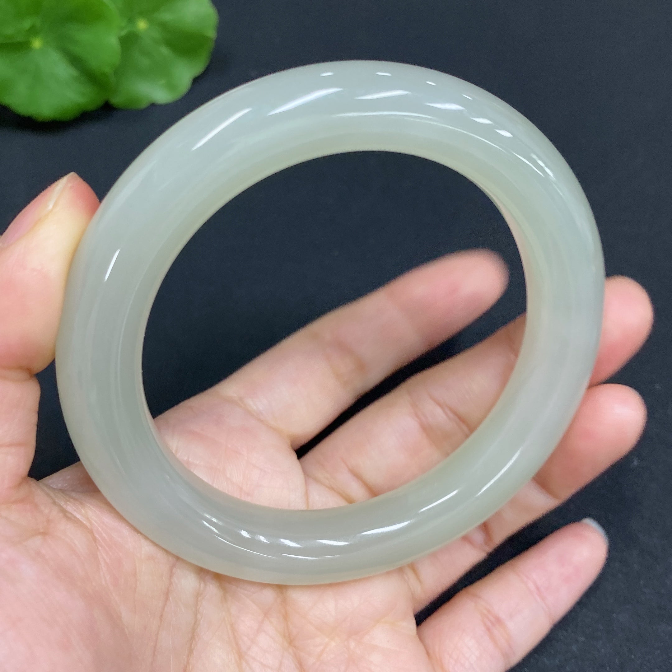 Hetian Jade Round Bracelet Size 58 Total Weight Approx. 61.5g