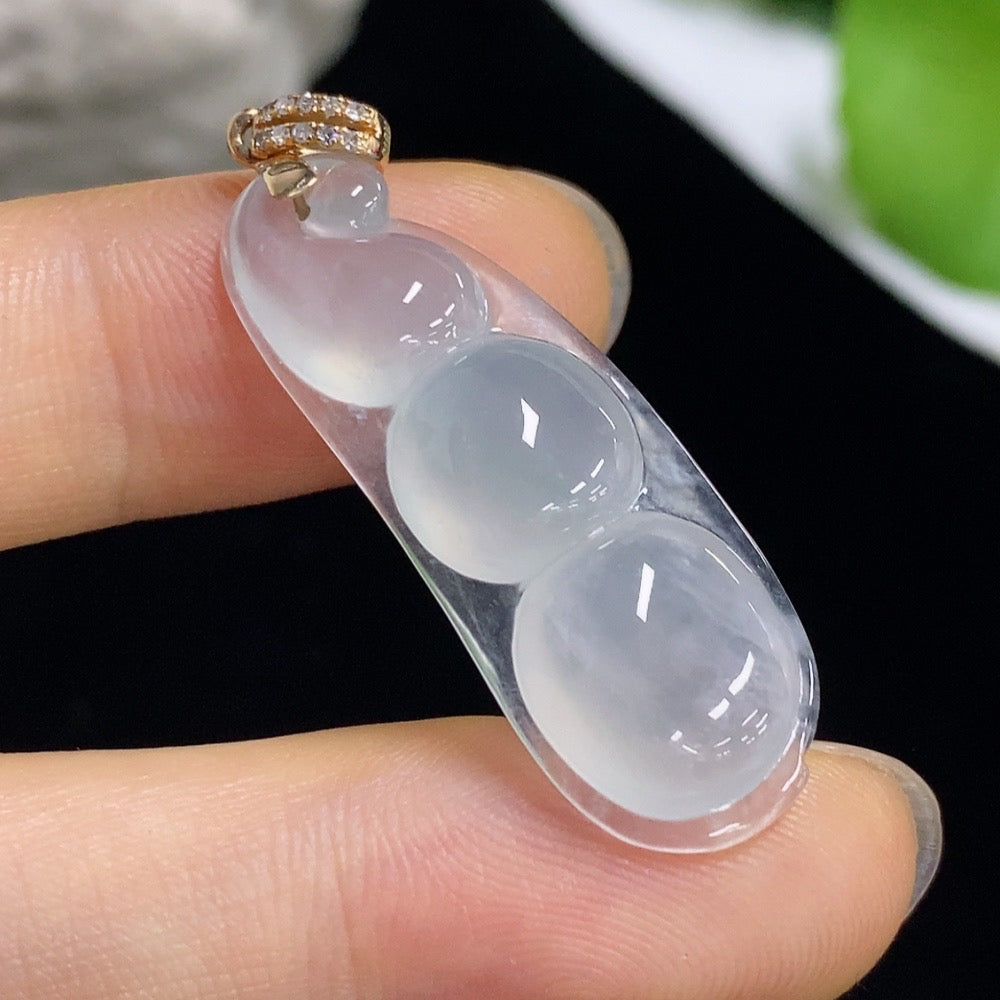 Jadeite Lucky Bean Pendant with 18K Gold and Diamond Accents, Total Weight Approximately 4.34g
