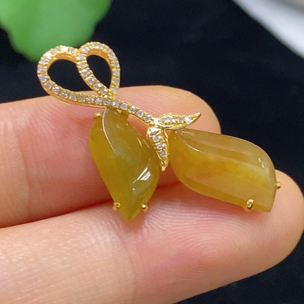 Jadeite Pendant with 18k Gold and Diamond Accents, Total Weight Approx. 2.16g