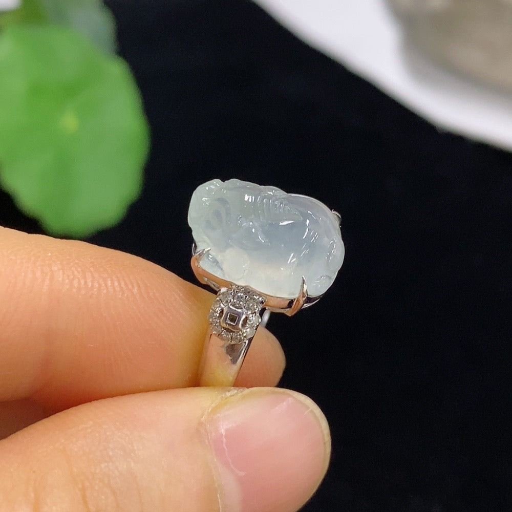 Anillo de jadeíta con engaste de oro 18k sin diamantes peso total aprox. 4.16g talla 16