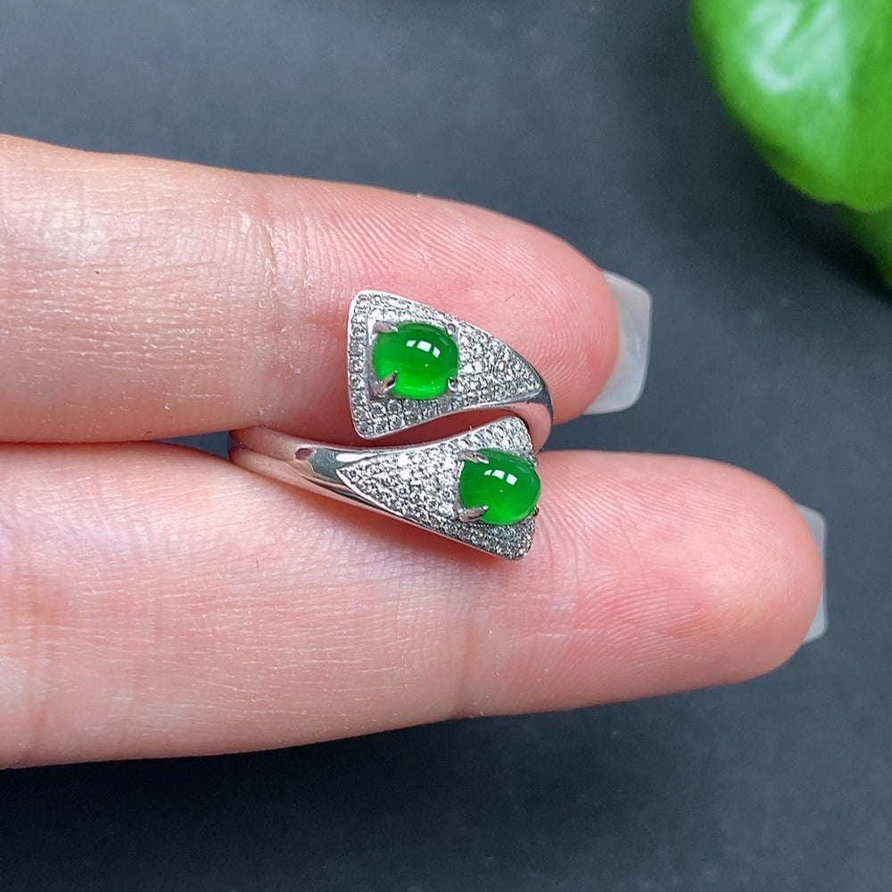 Jadeite inlaid ring with diamond accents, 18k gold, ring