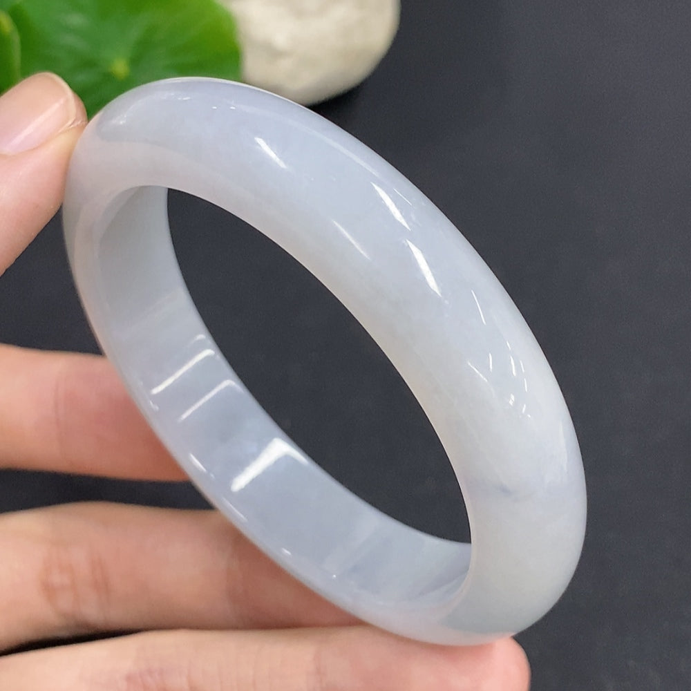 HKHQ jadeite round bangle, size 54, 51.5g, showcasing smooth, polished green jadeite bracelet with a sleek round design.