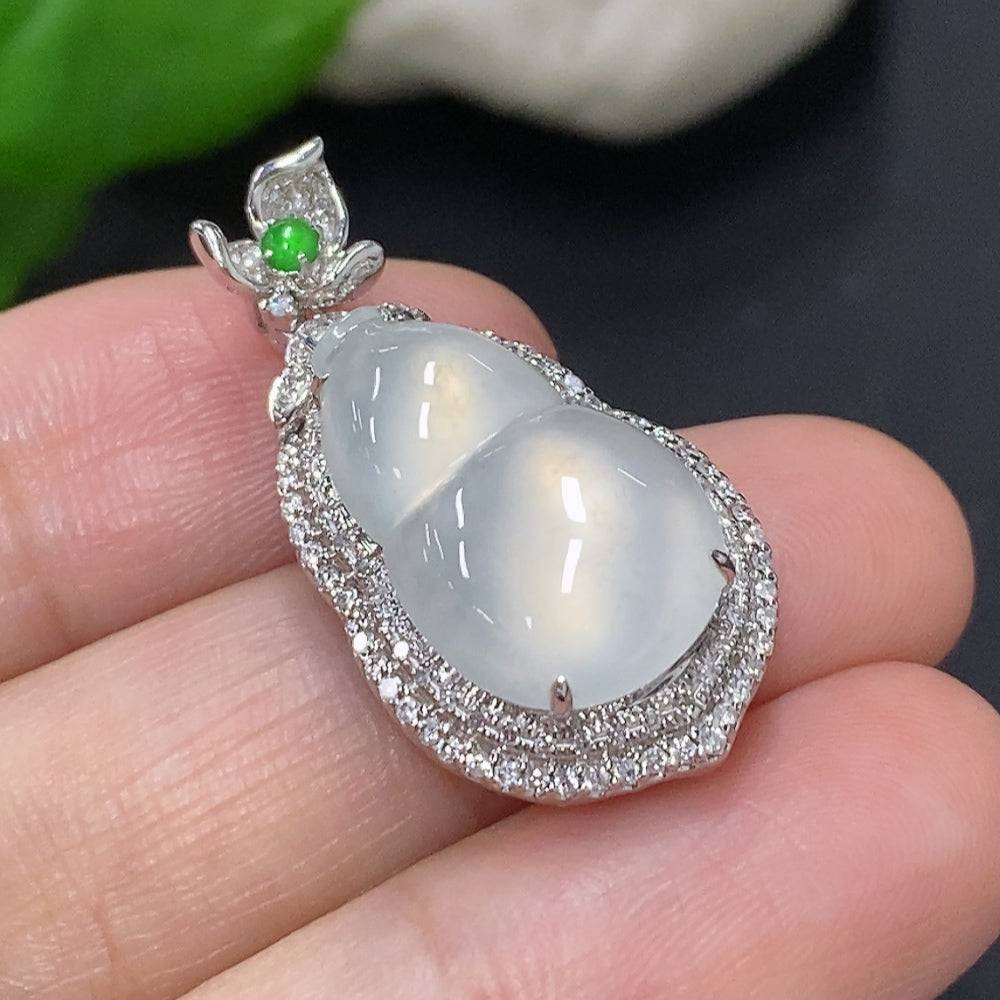 Huiliu Jadeite gourd pendant accented with diamonds, showcasing smooth green jade with intricate carving details.