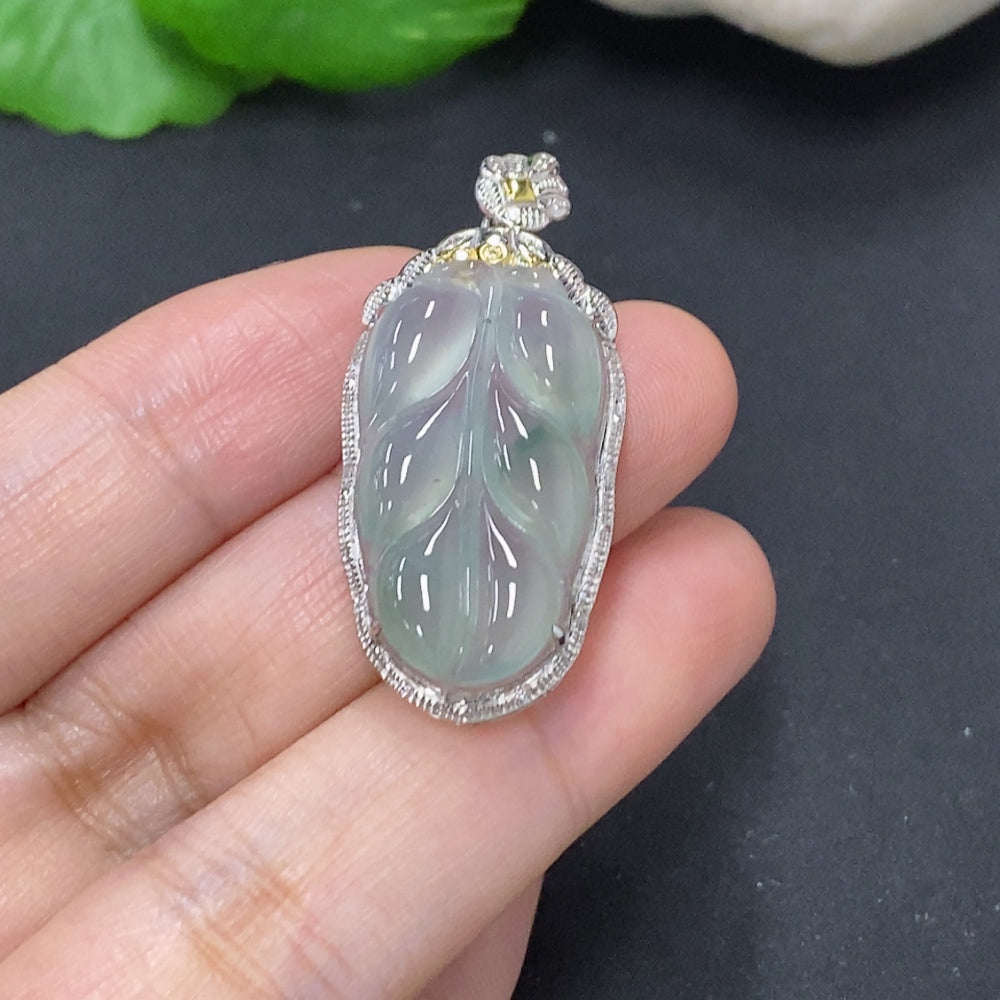 Jadeite leaf inlay pendant on 18K gold necklace, HKHQ jewelry, delicate design with green jadeite leaf detail.
