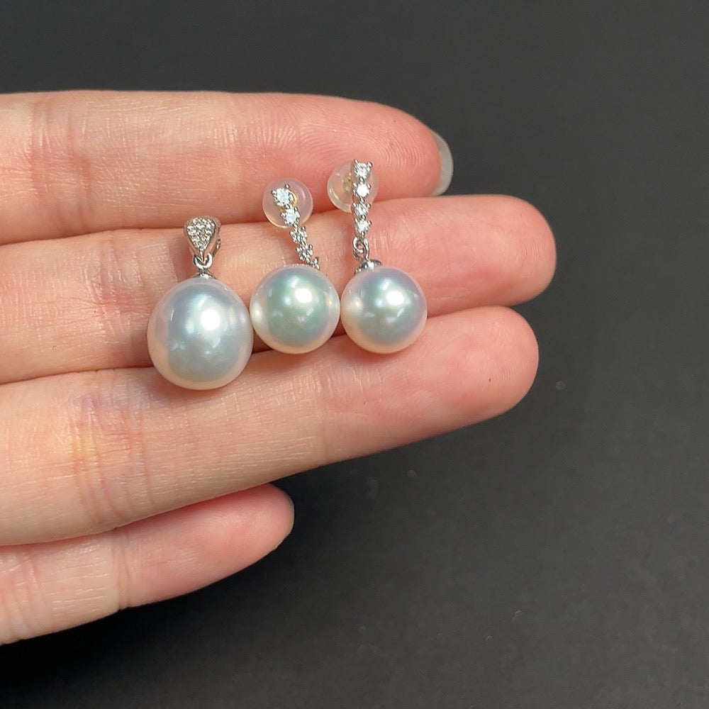 Seawater Pearl Pendant + Earrings Set, 18K Gold, Pearl Size Approx. 8.9-10.5mm, Total Weight Approx. 5.40g, Accented with Diamonds