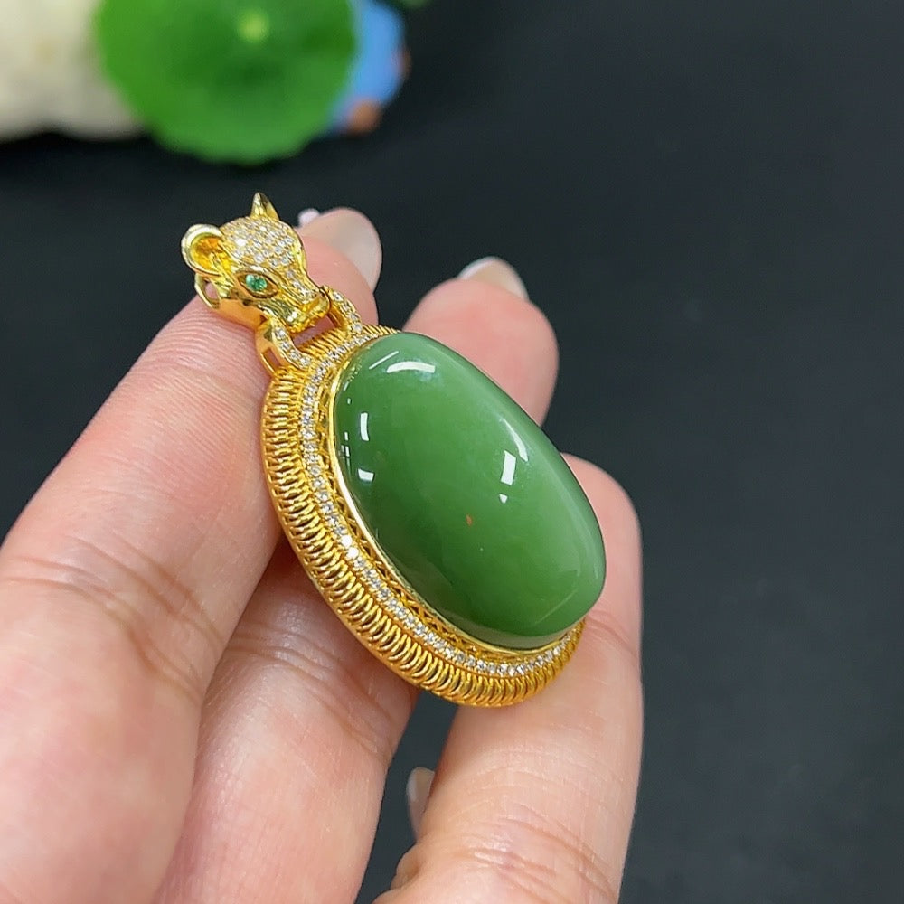 Hetian Jade Jasper Inlaid Pendant, Total Weight Approx. 14.4g, 18k Gold with Colorless Diamond Accents