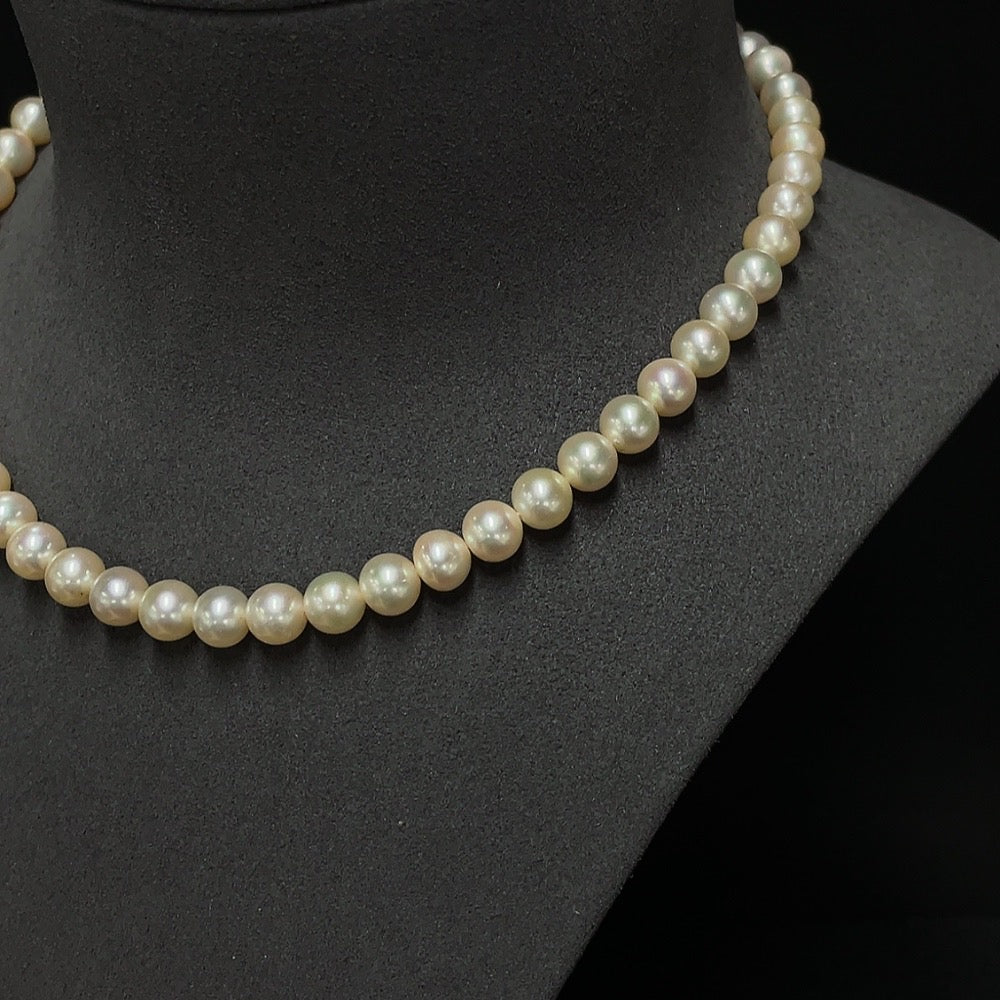 Seawater Pearl Strand Non-Gold Setting Approx. 7.6mm Total Weight About 35.29g Color Origin Undetermined