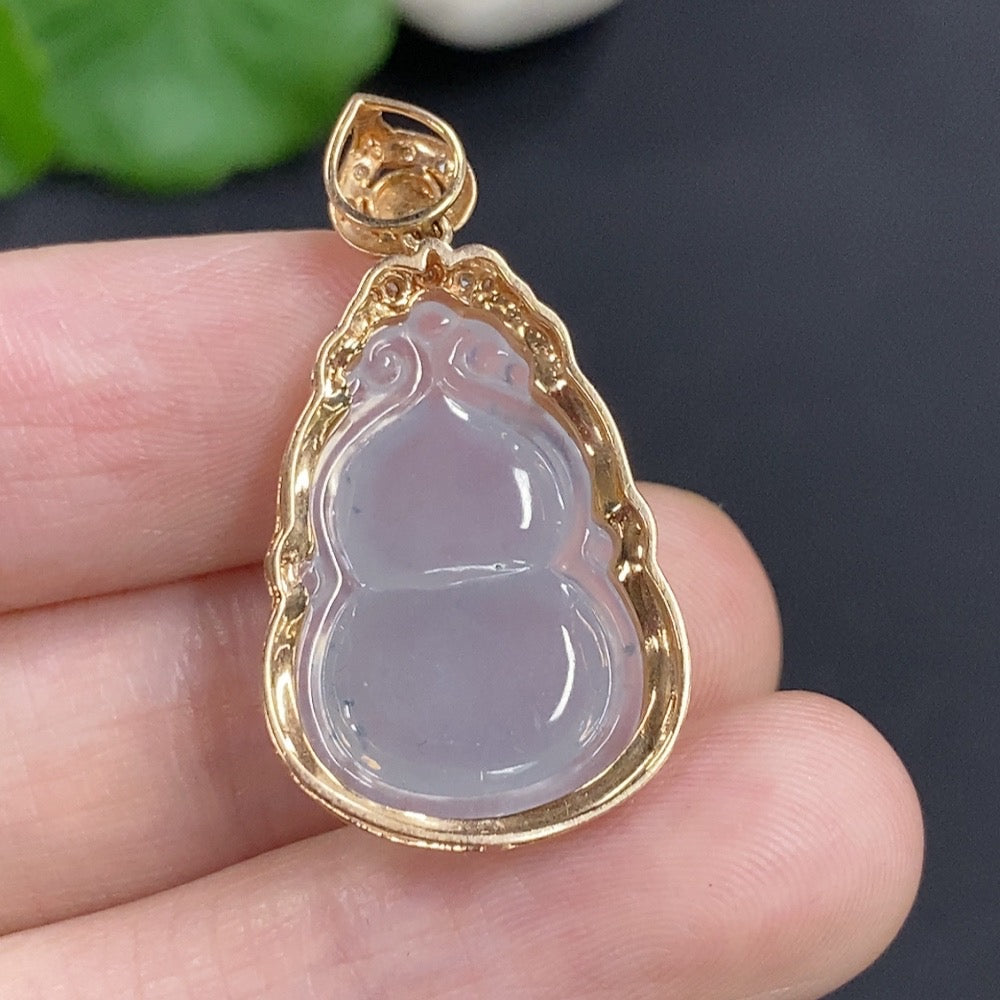 Jadeite Gourd Inlaid Pendant 18k Gold Total Weight Approx. 3.3g with Diamond Accents
