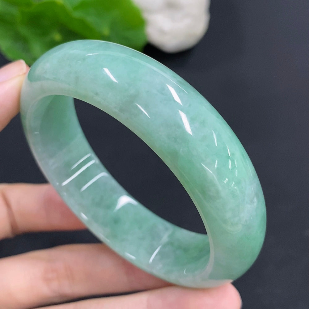 Jadeite Round Bangle