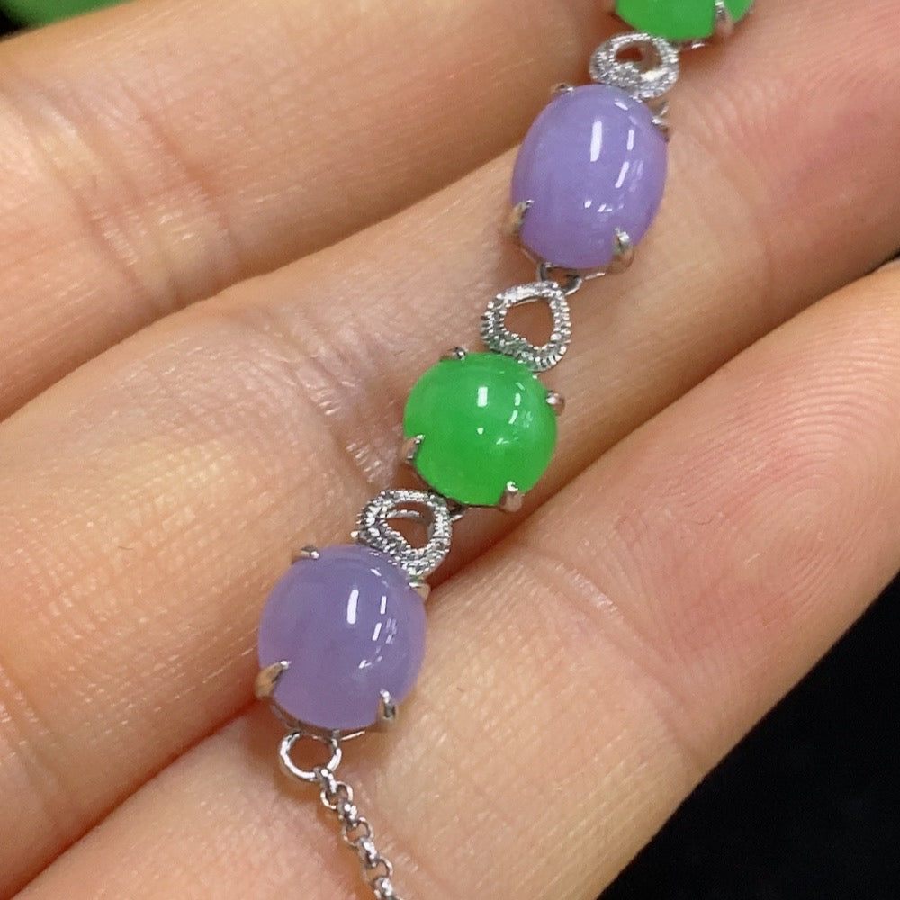 Jadeite Cabochon Inlay Bracelet 18k Non-Diamond (too small to confirm) Total Weight Approx. 3.33g
