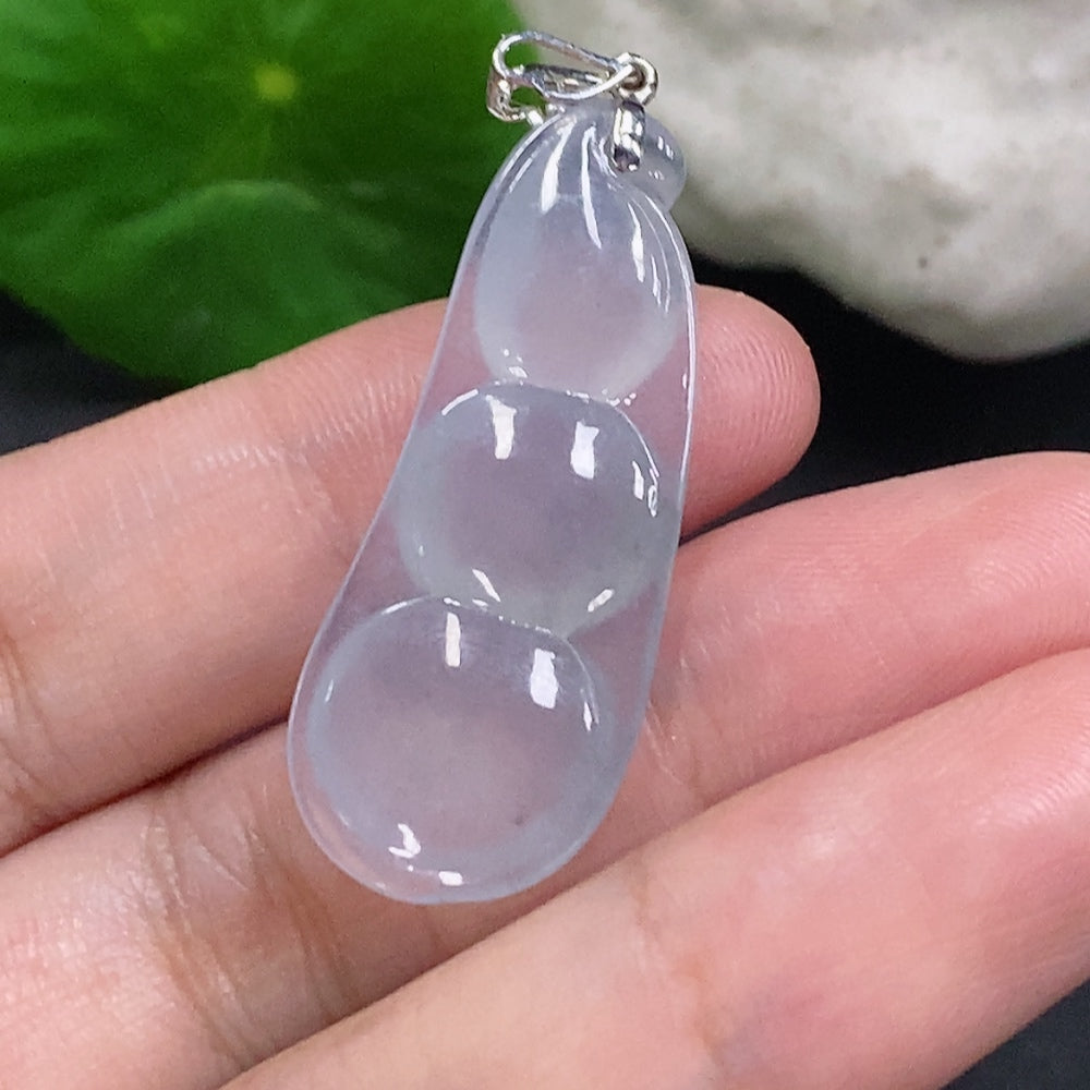 Jadeite Lucky Bean Pendant with 18K Gold Clasp, Total Weight Approx. 4.8g