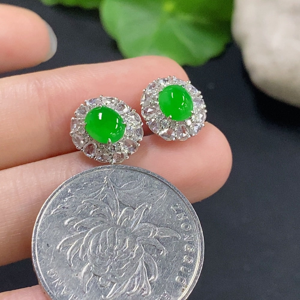 HKHQ Jadeite earrings with 18k gold and diamond accents, showcasing elegant jade gemstones and intricate gold detailing.