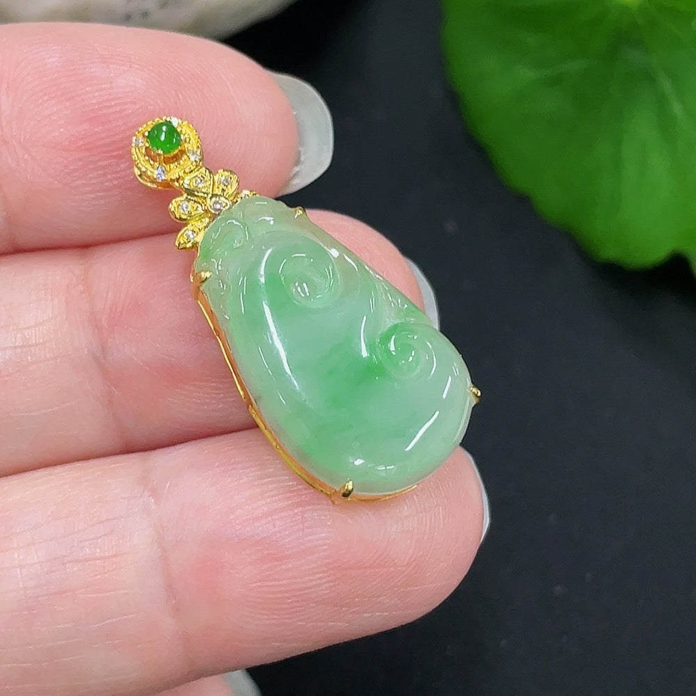 Jadeite Ruyi Pendant 18K Gold Total Weight Approx. 2.2g (With Diamond Accents)