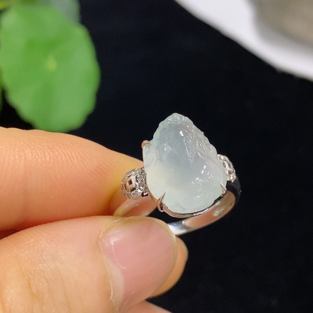 Anillo de jadeíta con engaste de oro 18k sin diamantes peso total aprox. 4.16g talla 16
