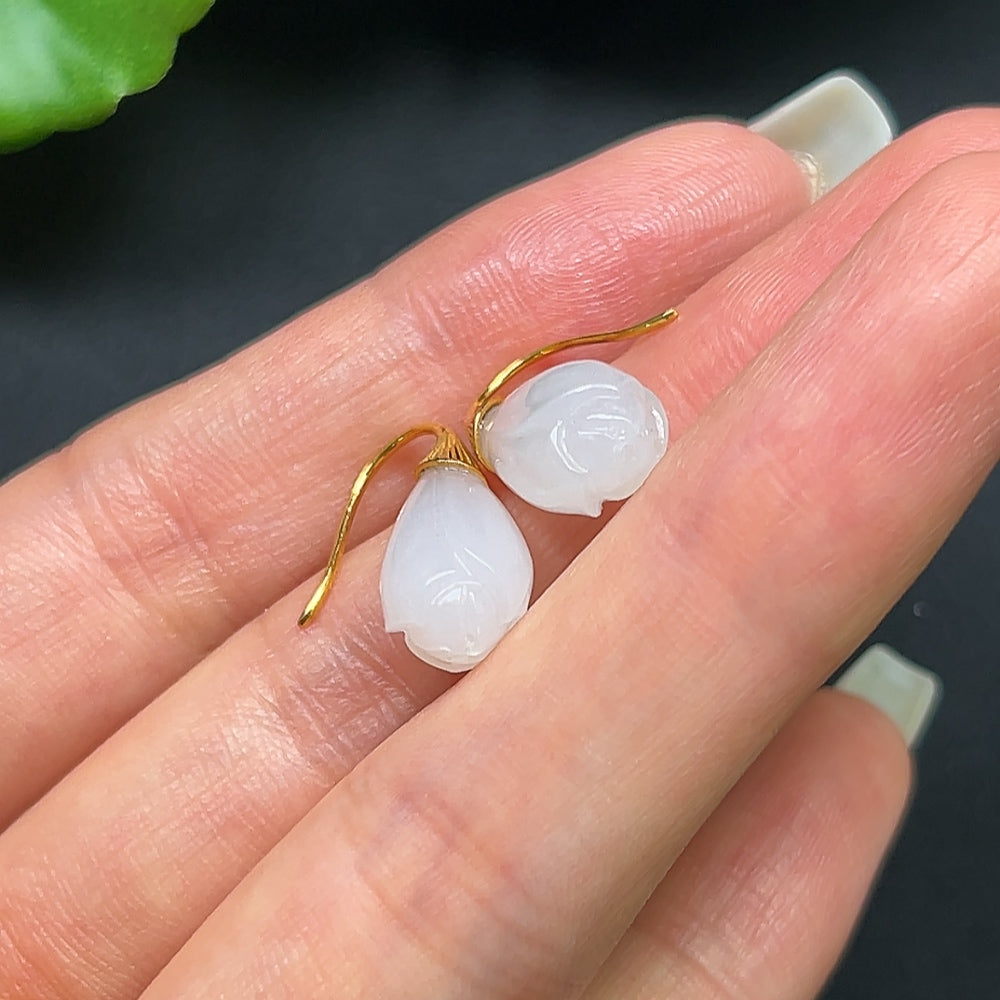 Hetian jade bud earrings with 18k gold setting, featuring delicate jade stones, total weight approx. 2.75g, by HKHQ.