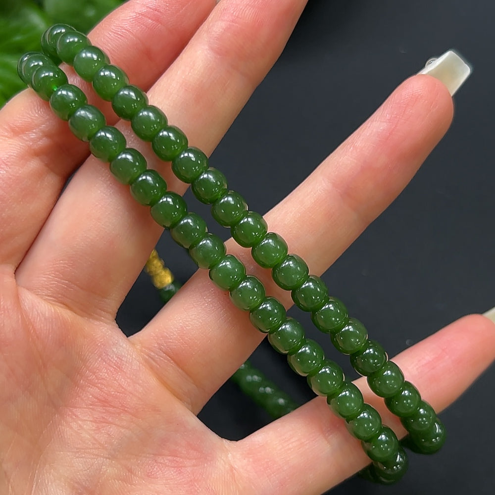 HKHQ Hetian Jade bead necklace with 6.2mm non-gold jade beads, elegant and natural gemstone jewelry.