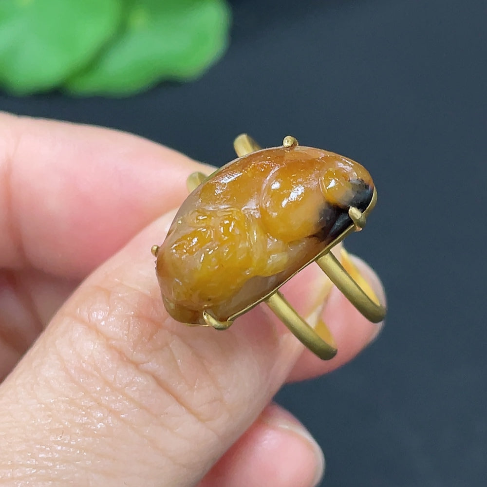 HKHQ Hetian Jade auspicious beast inlaid ring featuring intricate carved design and polished finish, showcasing traditional craftsmanship.